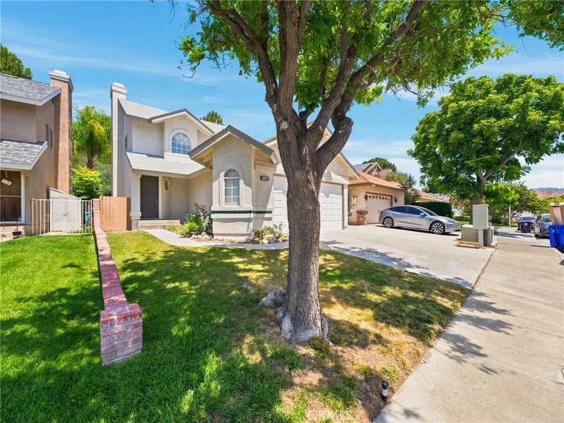 28525 Sugar Pine Way