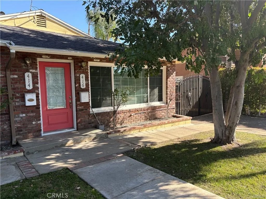 414 NE Linda Rosa Ave 416