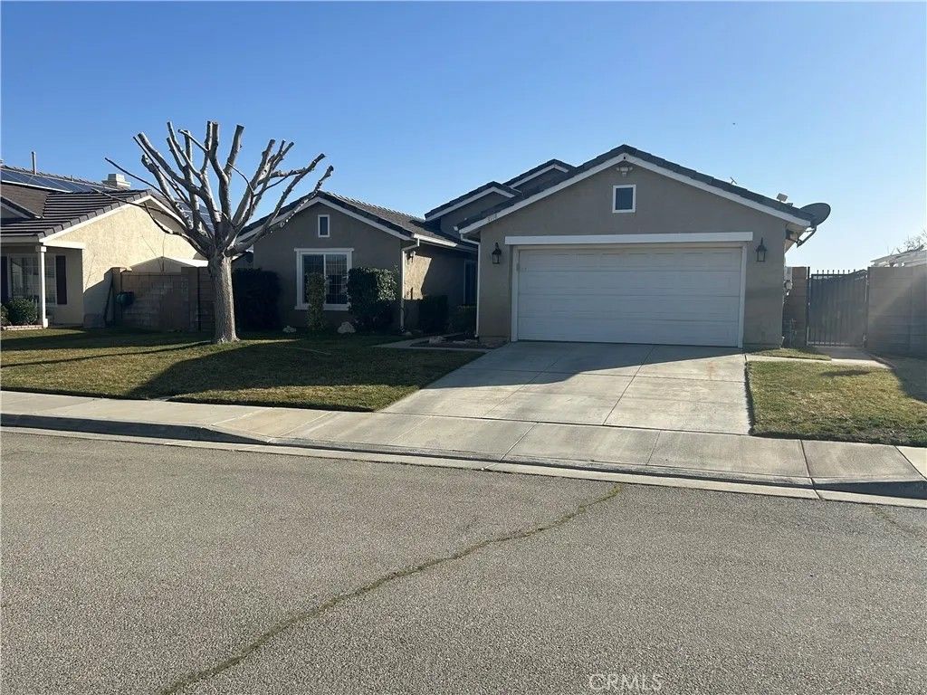 Photo of 3918 Parkridge Ave, Rosamond, CA 93560 (MLS # IV26023590)