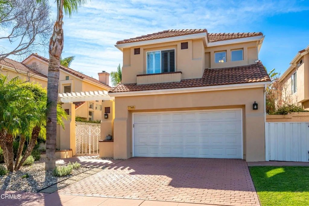 Photo of 7748 Paso Robles Street, Ventura, CA 93004 (MLS # V1-35289)