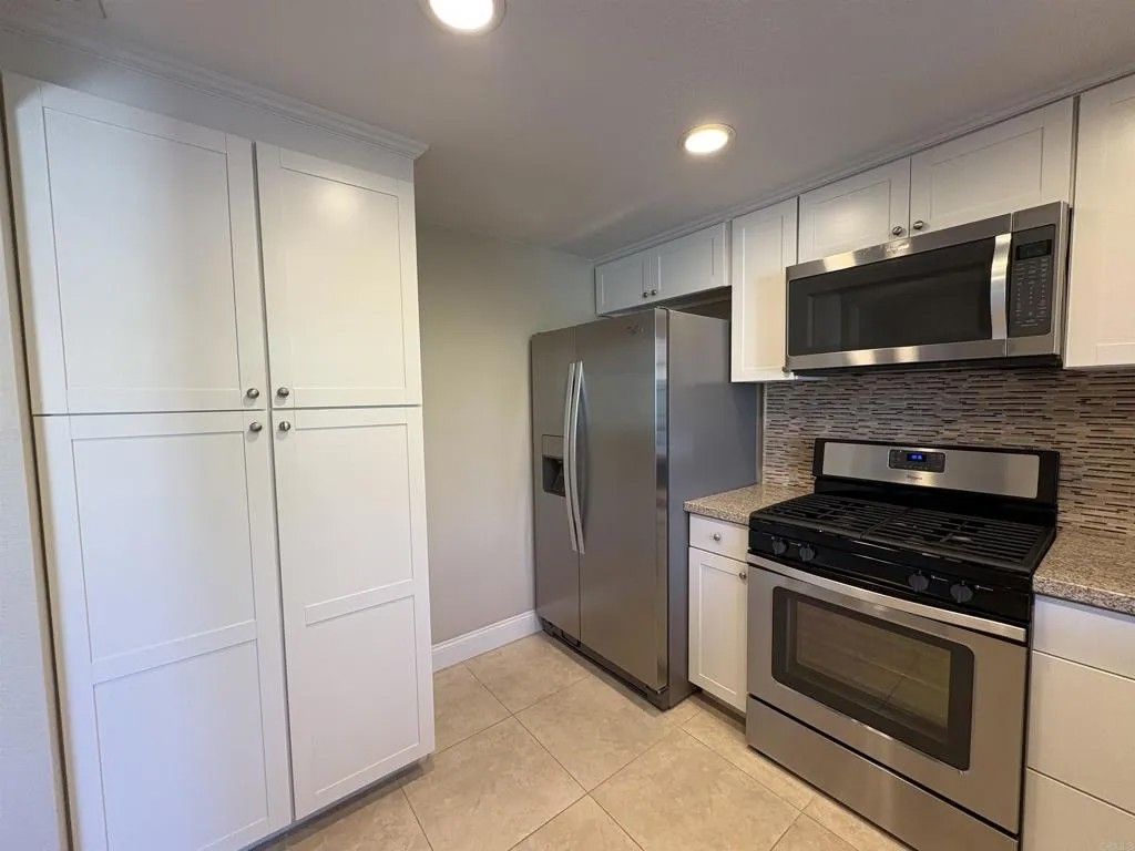 Photo of 1050 La Tortuga Drive #34, Vista, CA 92081 (MLS # NDP2510344)