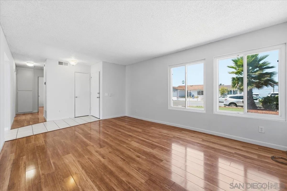 8737 Jade Coast Dr