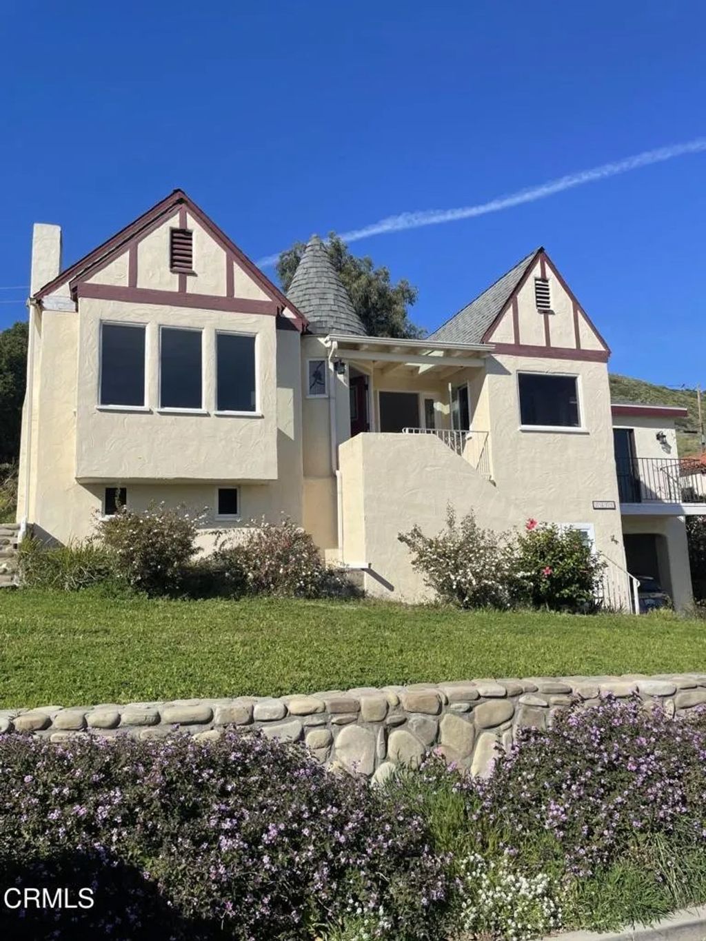 Photo of 2371 Foster Avenue, Ventura, CA 93001 (MLS # V1-34970)