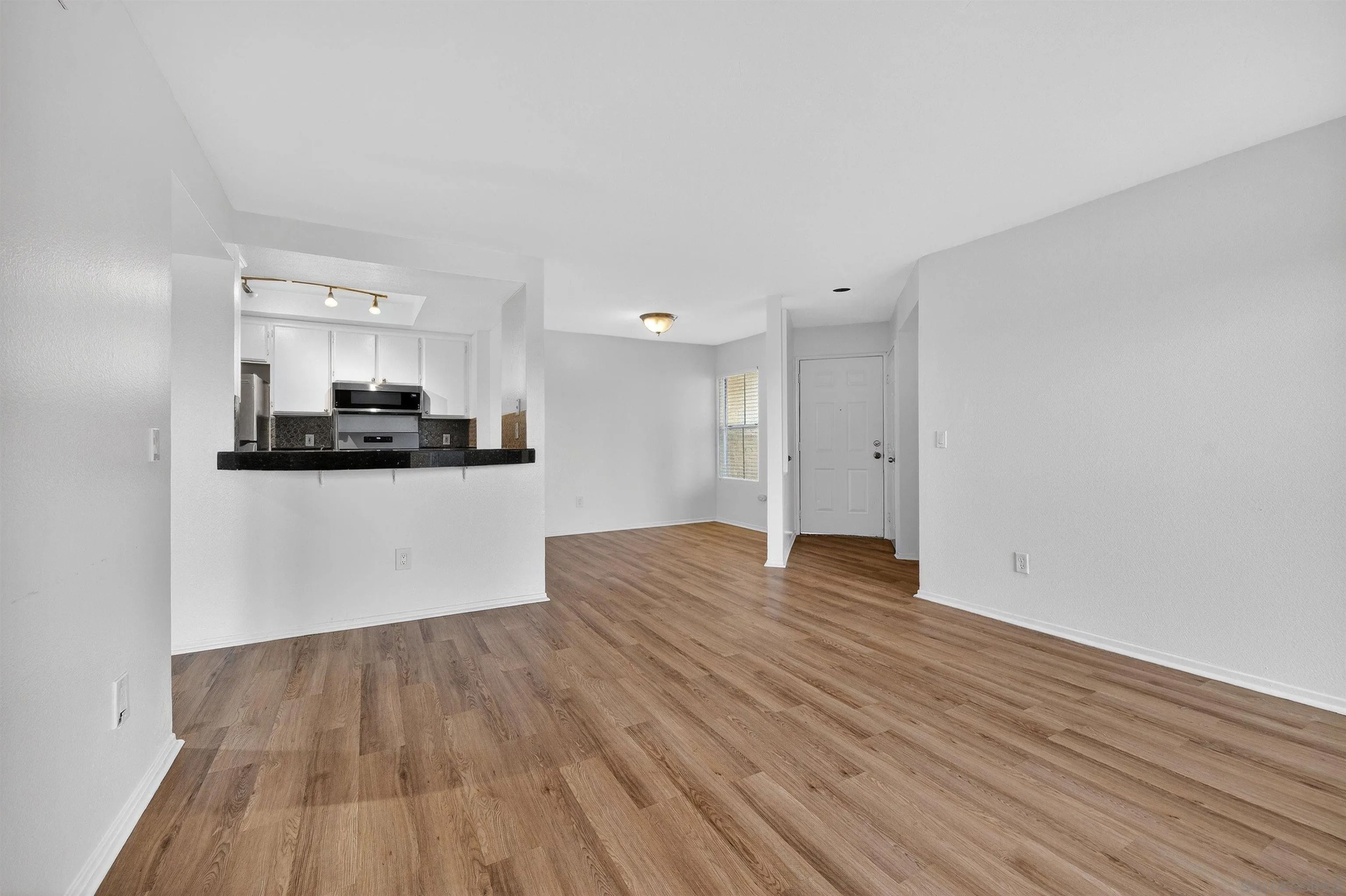 2063 Lakeridge Circle 101