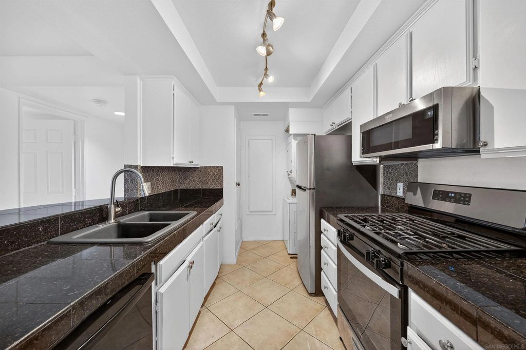 Photo of 2063 Lakeridge Circle #101, Chula Vista, CA 91913 (MLS # 260005407)