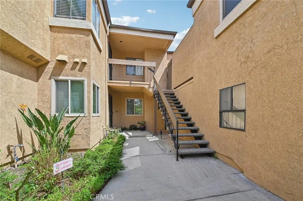 Photo of 7851 Southlake Dr, Huntington Beach, CA 92647 (MLS # CV26085599)