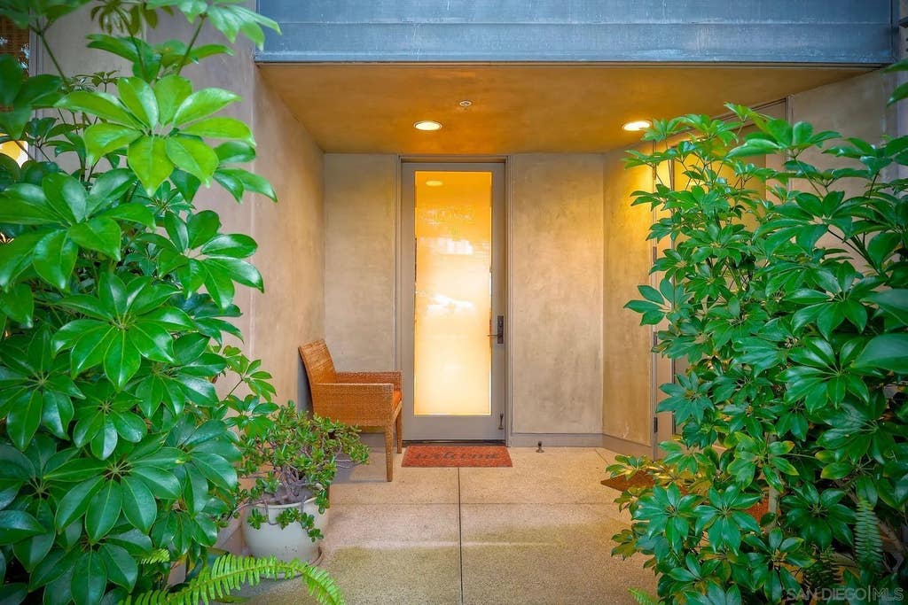 Photo of 1052 Anchorage Ln, San Diego, CA 92106 (MLS # 260020375)