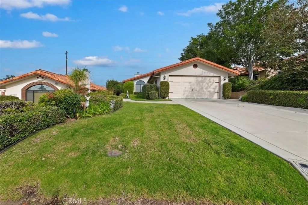Photo of 1168 N Crescent Ridge, Fallbrook, CA 92028 (MLS # IG26017715)