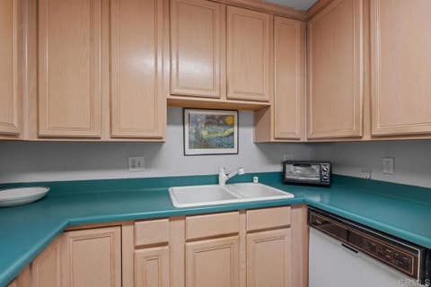 Tiny photo for 4082 Albatross Street #16, San Diego, CA 92103 (MLS # PTP2605960)