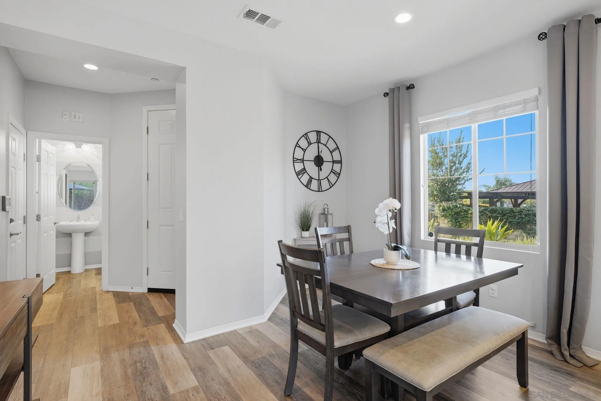 310 Dahlia Way