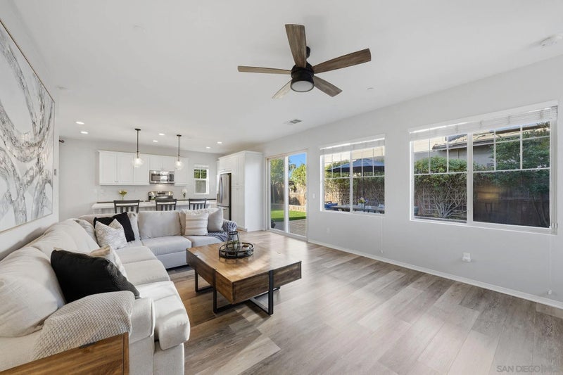 310 Dahlia Way