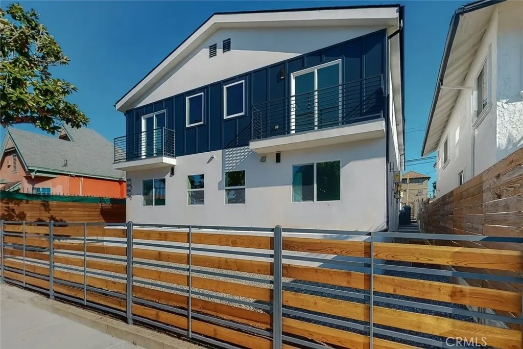 234 N Burlington Avenue