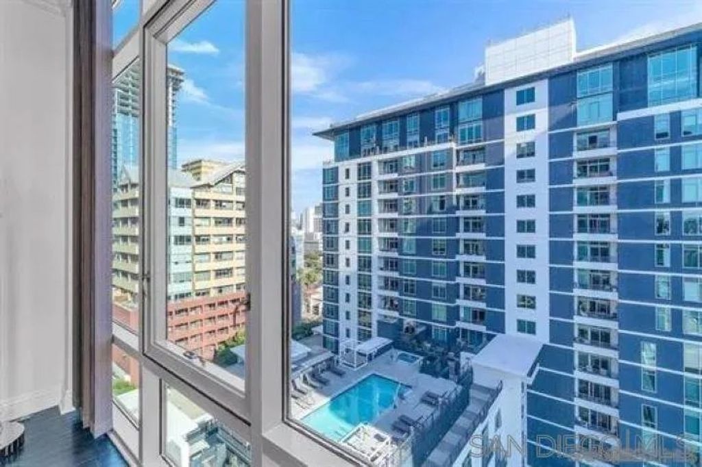 Photo of 425 W Beech St #1354, San Diego, CA 92101 (MLS # 260010223)