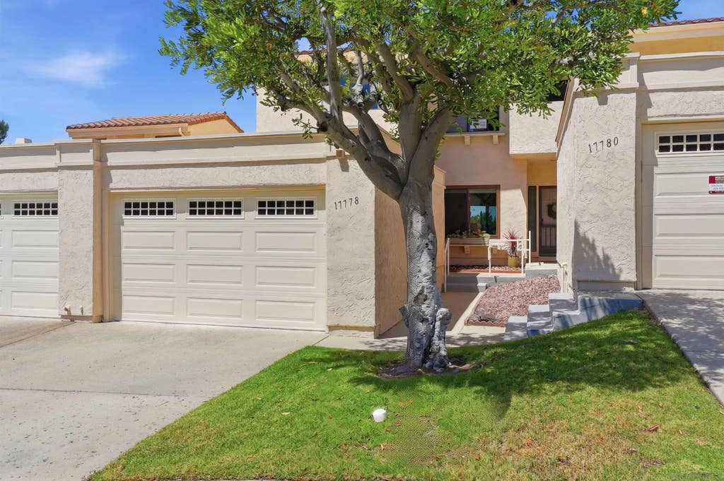 Photo of 17778 Villamoura Dr, Poway, CA 92064 (MLS # 260009362)
