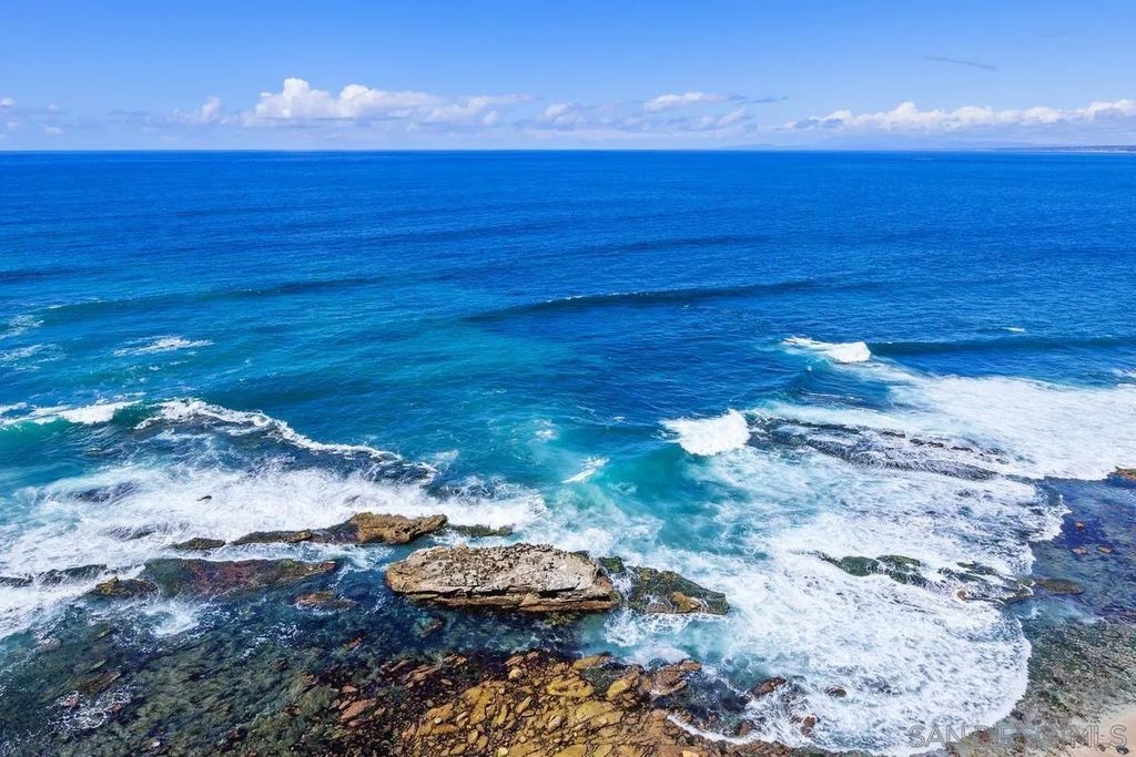 Photo of 939 Coast Blvd #17D, La Jolla, CA 92037 (MLS # 260008792)