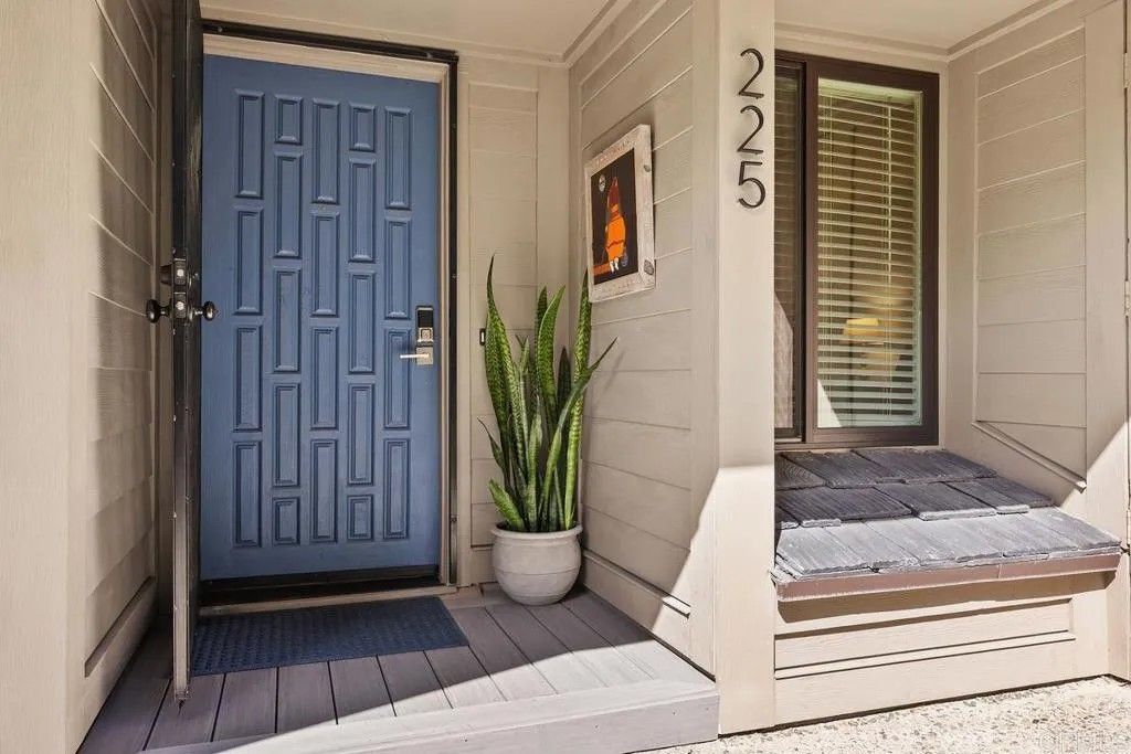 Photo of 225 Sea Forest Ct, Del Mar, CA 92014 (MLS # NDP2603723)