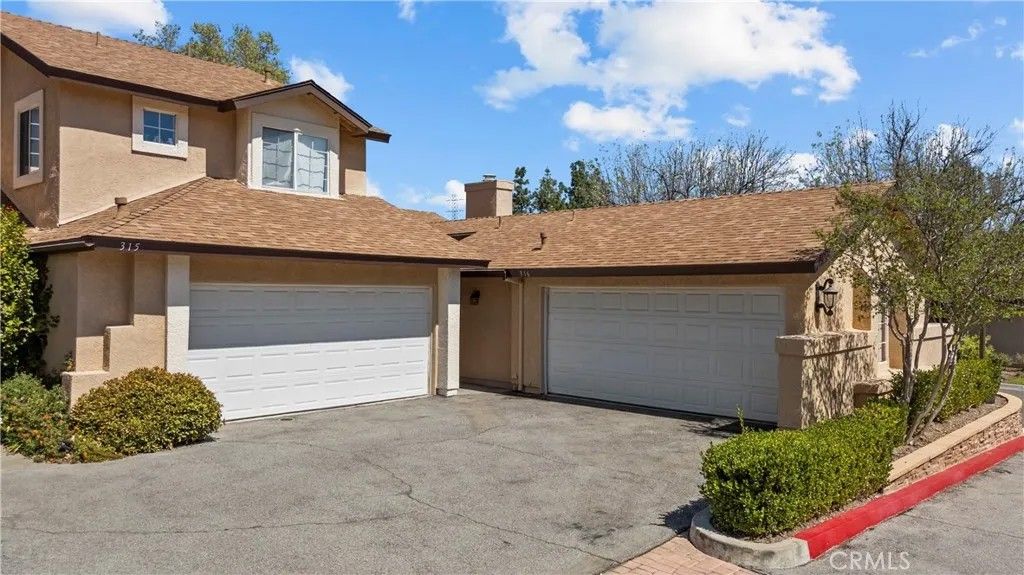 Photo of 22942 Banyan Pl, Saugus, CA 91390 (MLS # SR26062637)