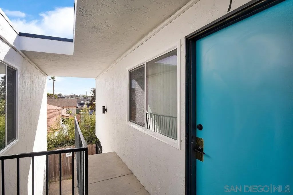 1642 C Ave.