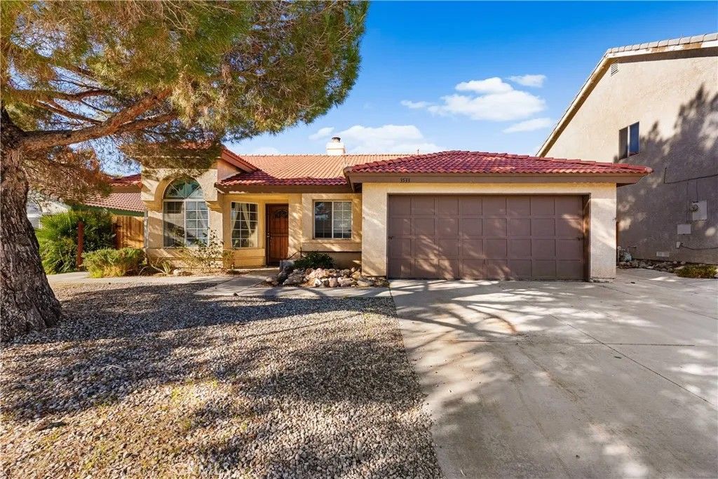 Photo of 3533 Fernwood St, Rosamond, CA 93560 (MLS # SR26008877)