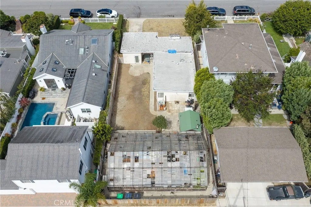 518 Fullerton