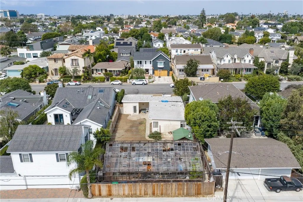 518 Fullerton