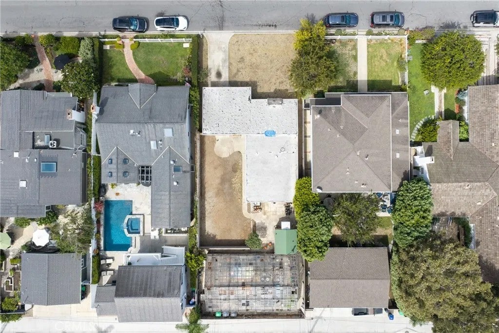 518 Fullerton