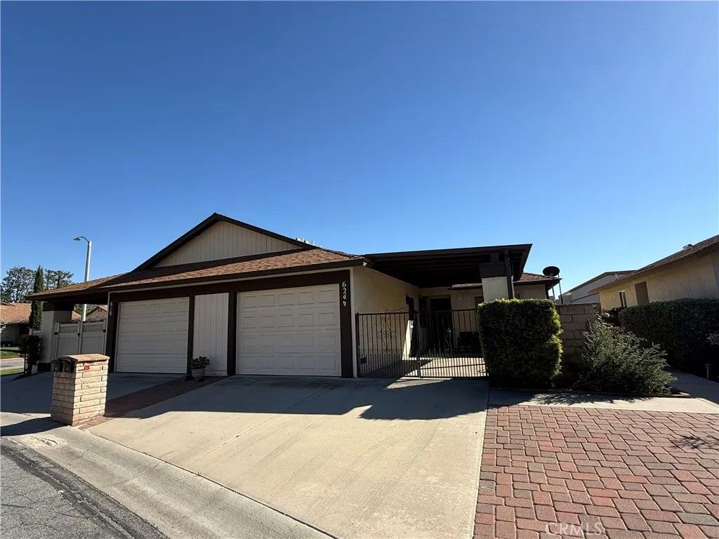 Photo of 624 W Villa Chaparral Rd, San Jacinto, CA 92583 (MLS # SW26052335)