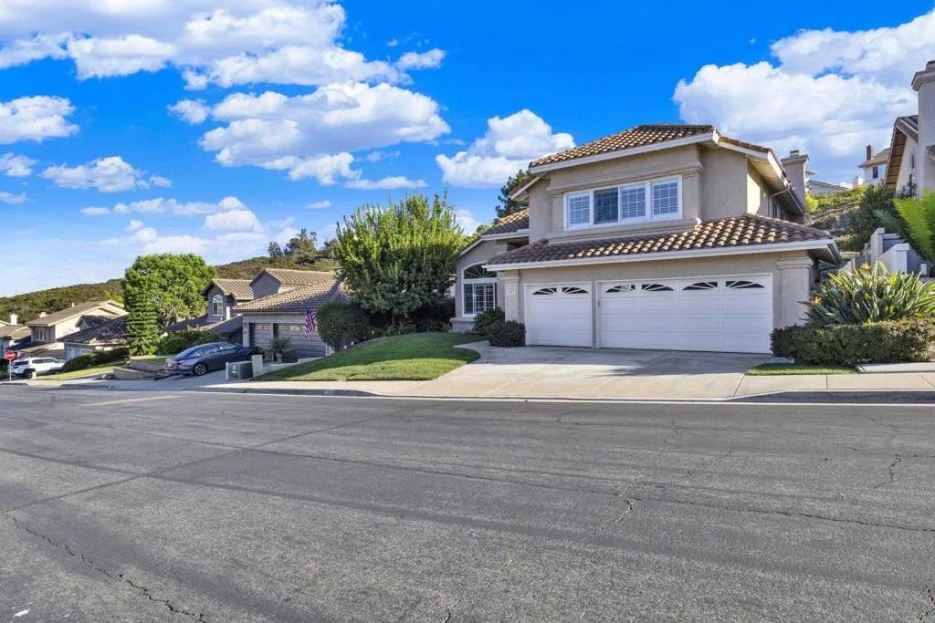 3733 Southridge Way