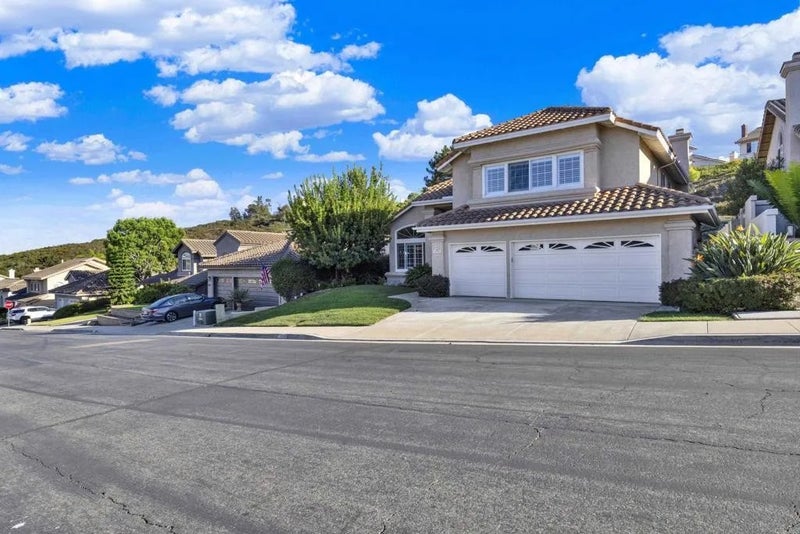 3733 Southridge Way