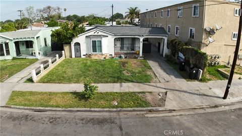 Photo of 443 E 95th St, Los Angeles, CA 90003 (MLS # SR26068202)