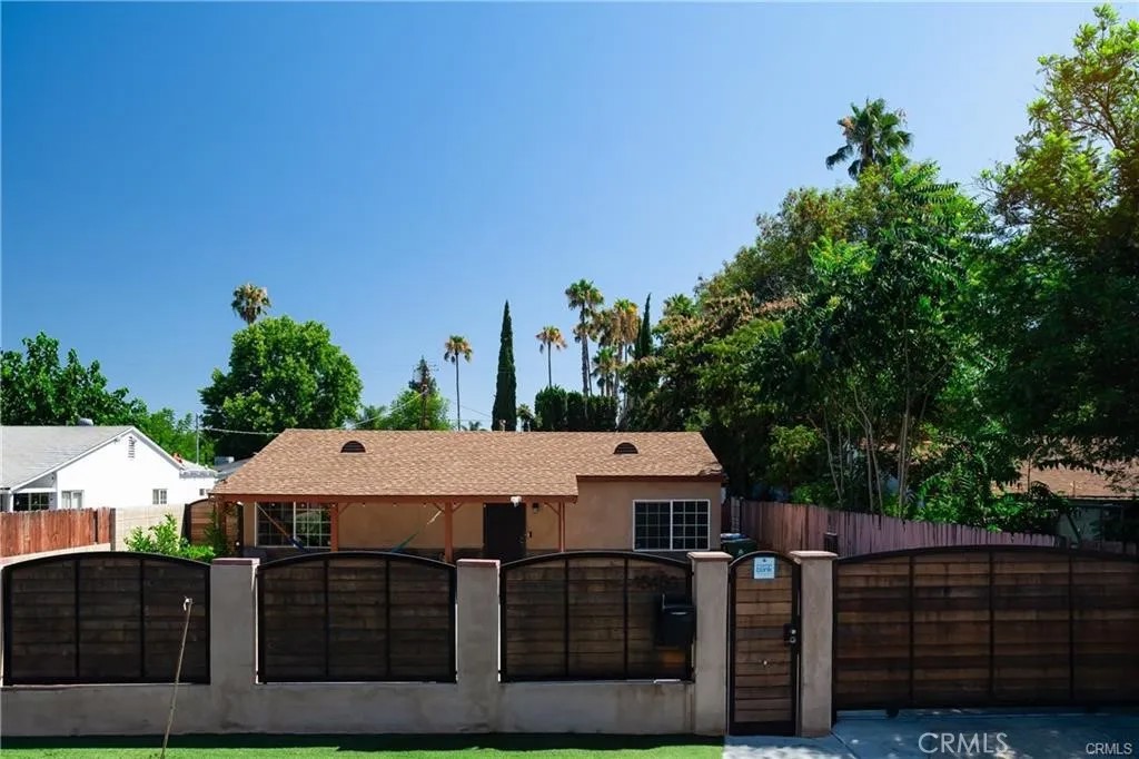 15450 Archwood