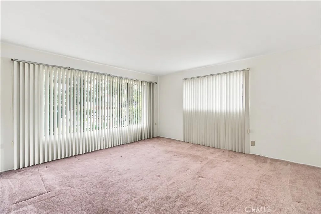 978 W Grovecenter