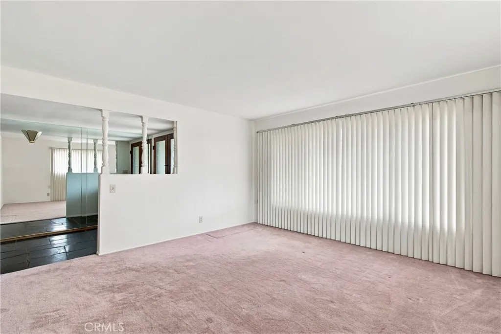 978 W Grovecenter