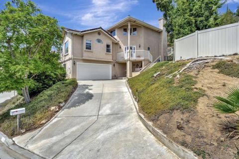 Photo of 2106 Zachary Gln, Escondido, CA 92027 (MLS # 250037502) Photo of 2106 Zachary Gln, Escondido, CA 92027 (MLS # 250037502)