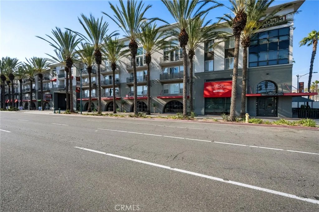 1801 E Katella 3163