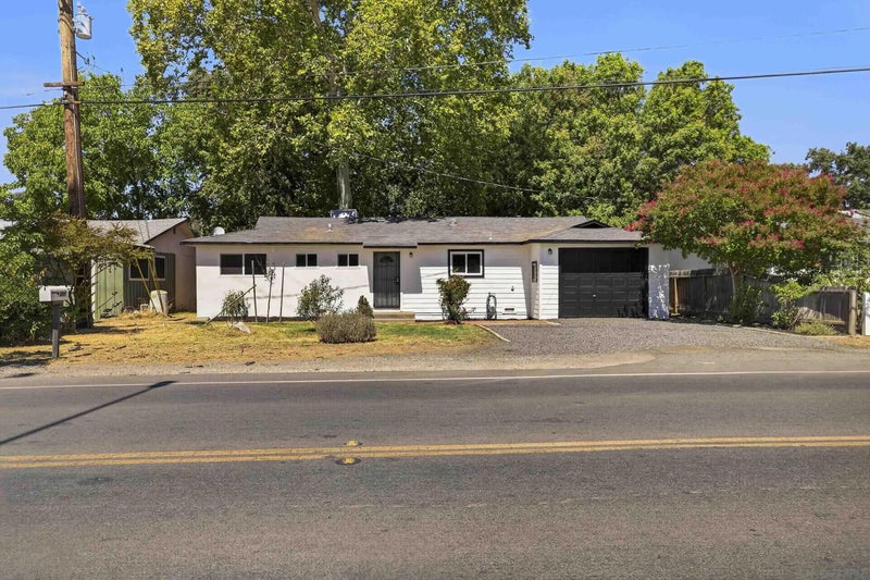 996 E Eaton Rd