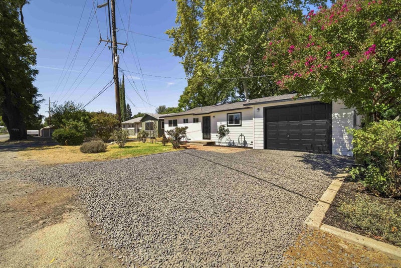 996 E Eaton Rd