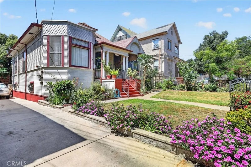 1664 W 12th