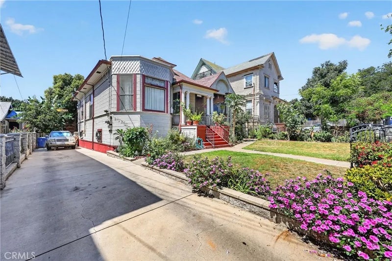 1664 W 12th