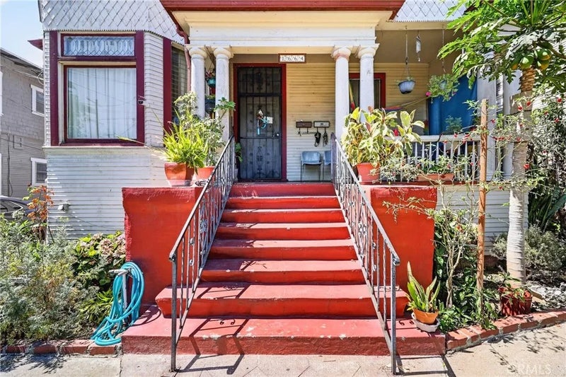1664 W 12th