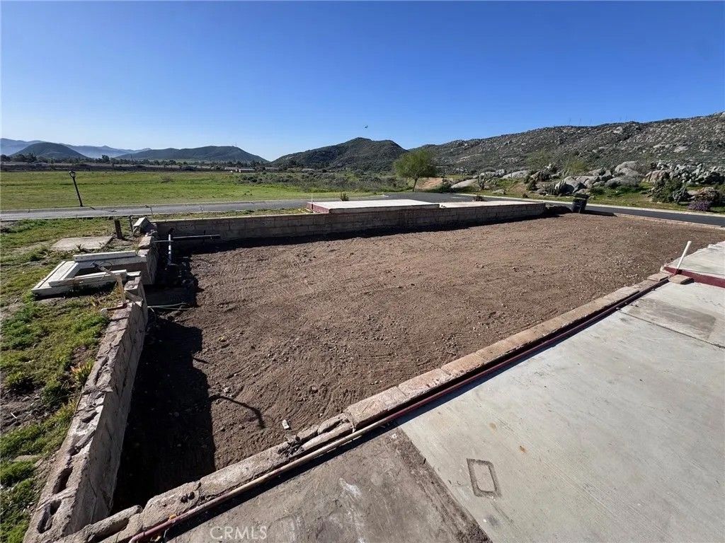 Photo of 24515 California Ave, Hemet, CA 92545 (MLS # SW26035741)