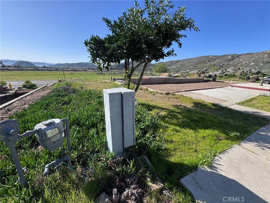 Photo of 24515 California Ave, Hemet, CA 92545 (MLS # SW26035741)