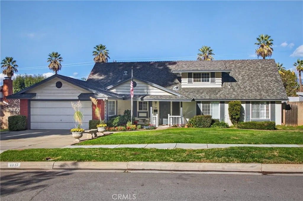 Photo of 1317 Morrison Dr, Redlands, CA 92374 (MLS # IG26010933)