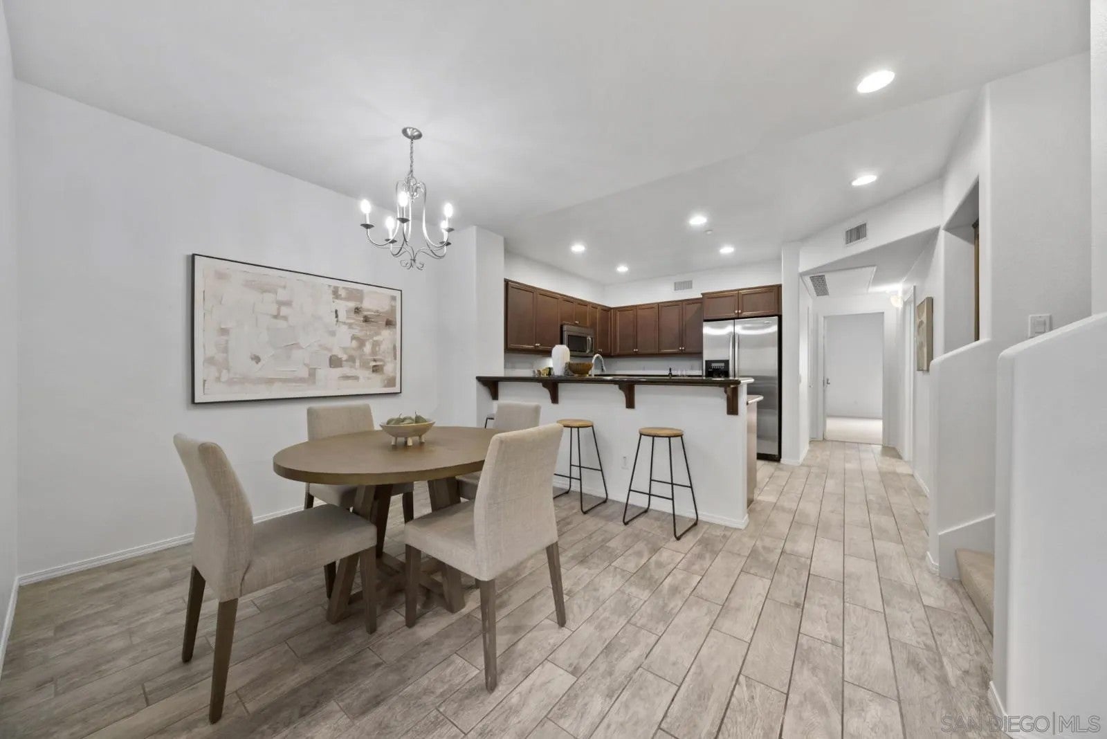 5422 Zeil Pl