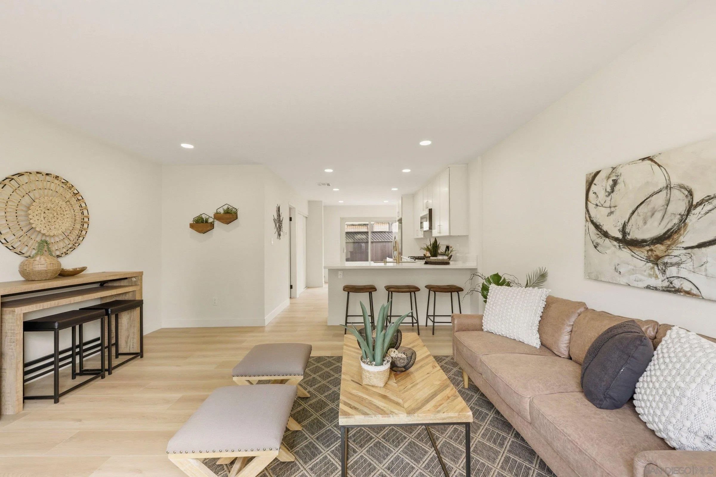415 Woodlawn Ave D