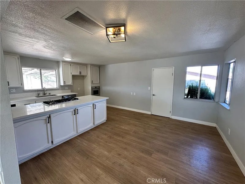 1401 De Anza