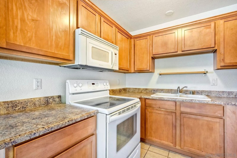 3285 Ocean View Blvd 14