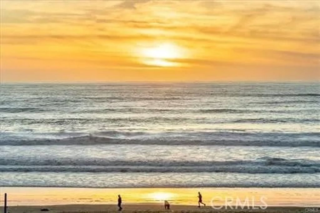 Photo of 317 Moonstone Street #B, Manhattan Beach, CA 90266 (MLS # SB26055613)