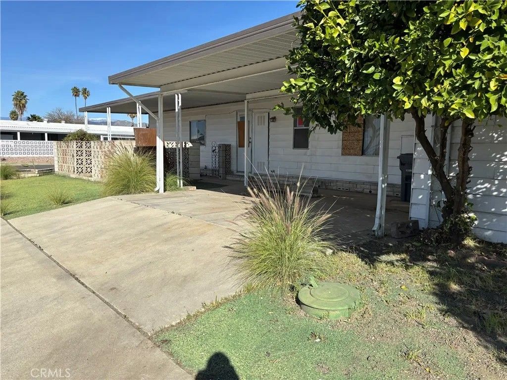 Photo of 1199 San Marcos Dr, Hemet, CA 92543 (MLS # SW26022583)