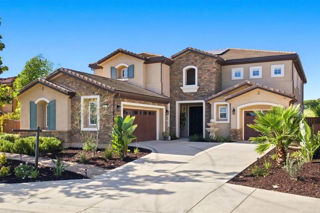 1077 Village Drive